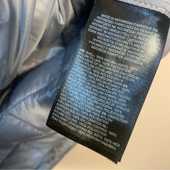 The North Face Quilted Thermoball Trek Eco Lightweight Puffer Vest Company Logo - Picture 7 of 14